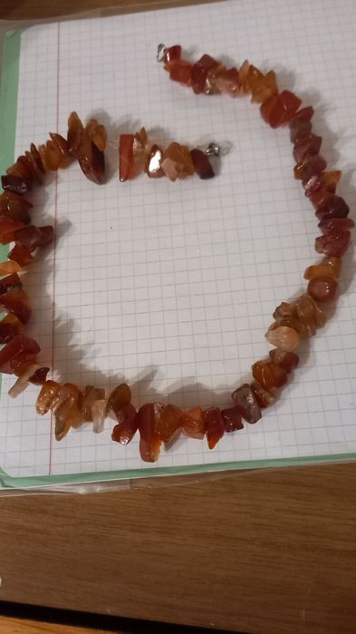 Янтарные бусы ,ииииииии