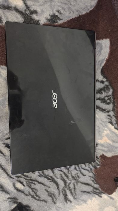 Laptop Acer v3-731