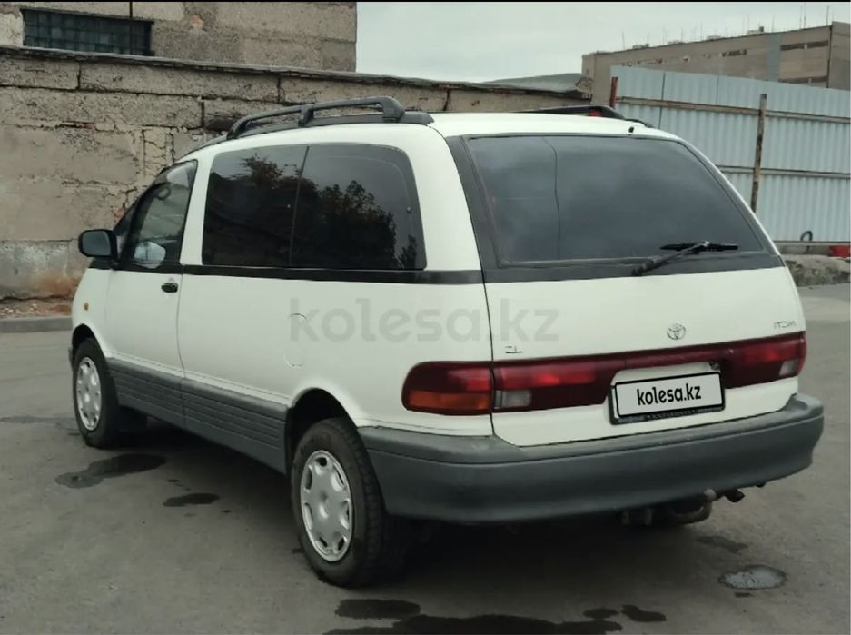 Тойота Превия  продам