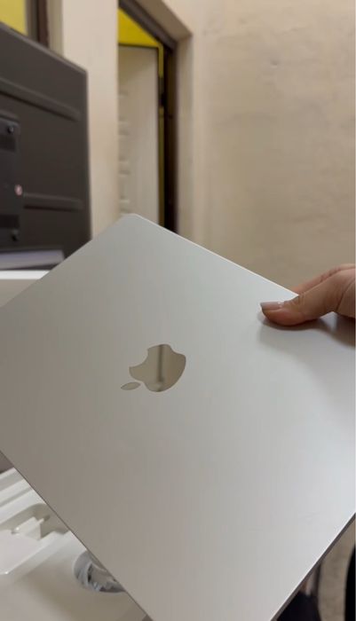 Macbook air m4 новая
