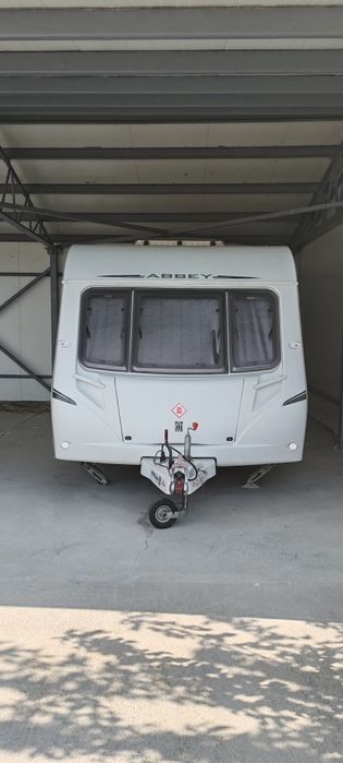 Продавам Каравна abbey vogue gt fix 2008