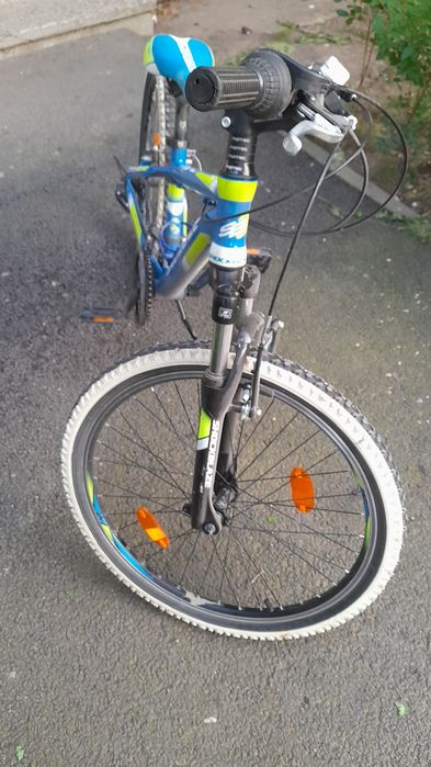 Bicicleta SHOCKBLAZE 24" pentru copii intre 8-12 ani