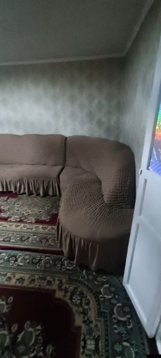 Диван угловой продам