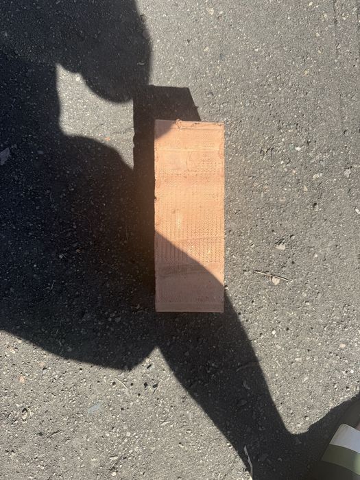 Продаю кирпич !!