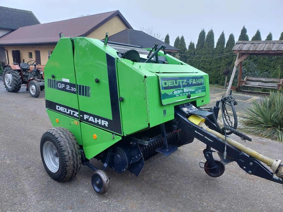 Balotiera,Presa baloti rotunzi 120/120 Deutz fahr 230