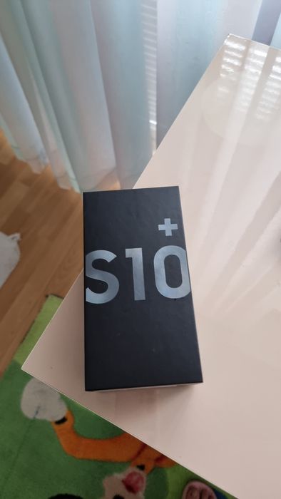 Продавам телефон самсунг