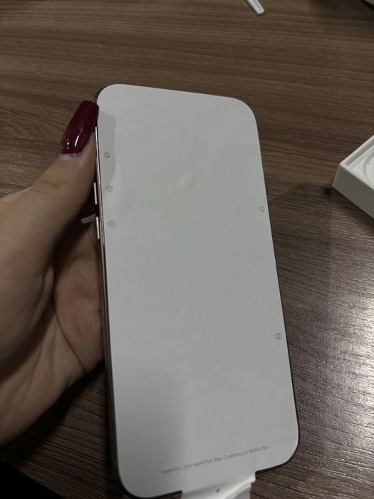 Продам айфон 16 про мах