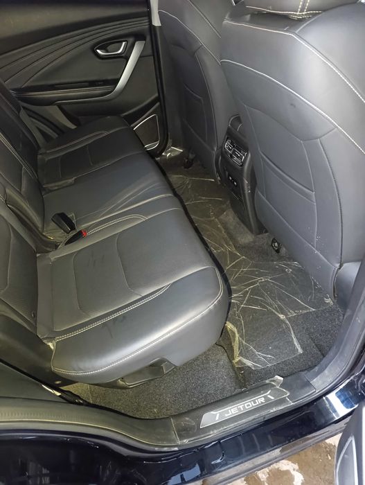 Jetourx70 сотилади. 2023