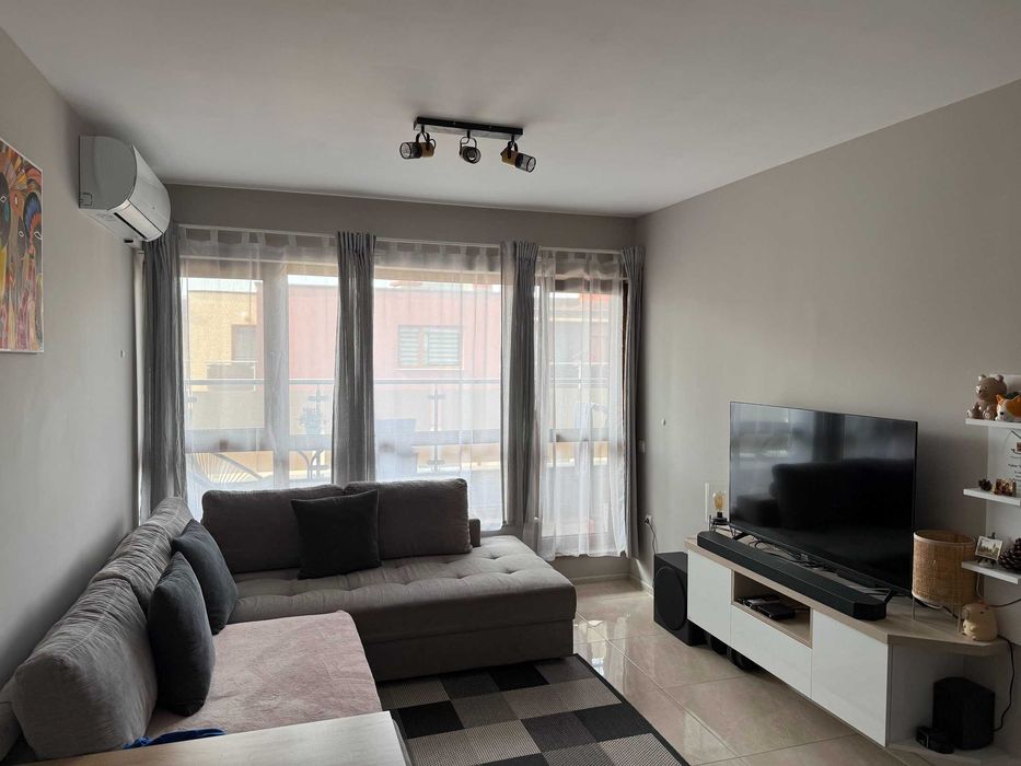 Собственик - Напълно обзаведен двустаен апартамен