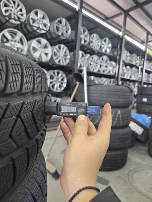 4 Броя 215/65/17 Pirelli 2x6,5mm 2x6mm