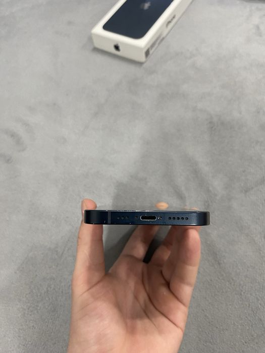 Айфон iphone 13 темно синего цвета