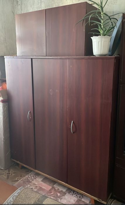 Продаю стенку и шифонер