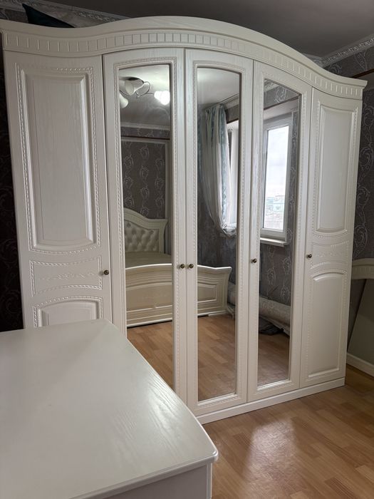 Спальный гарнитур