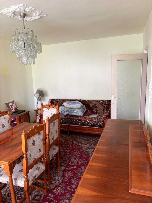 apartament 3 camere A.Muresanu langa blocul Lama