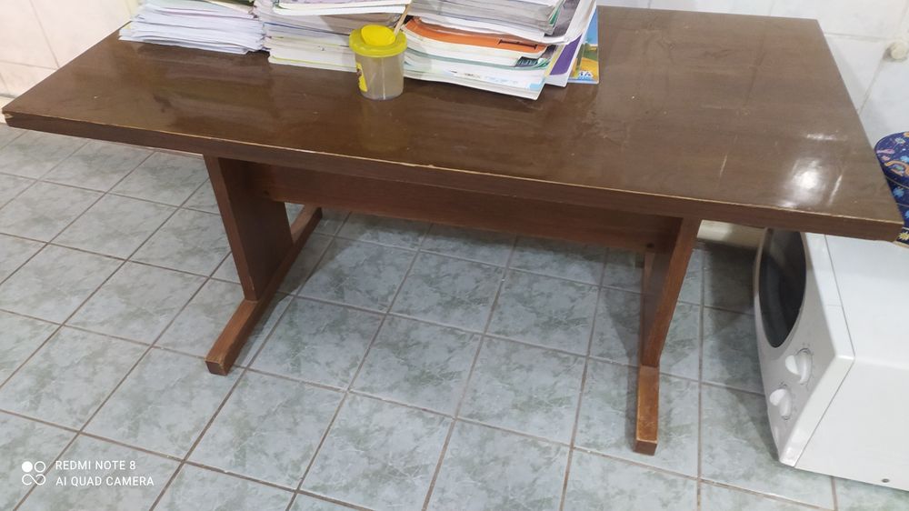 Журнальный стол сотилади