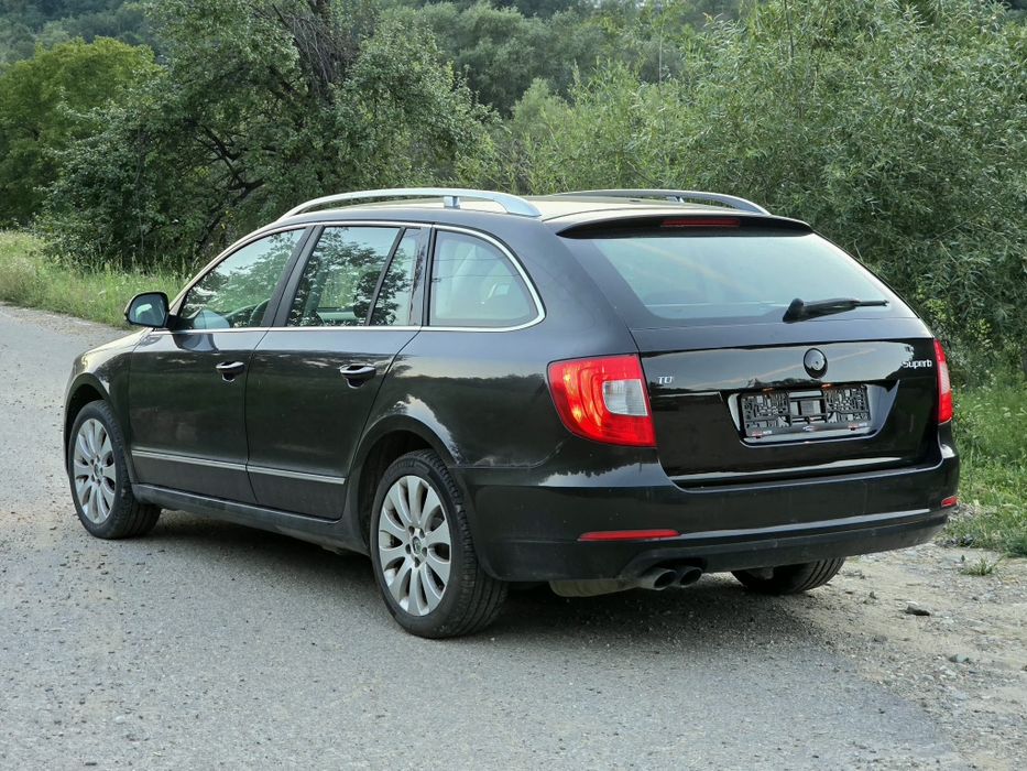 Skoda Suberb 2.0 tdi DSG 140 cp an 2011