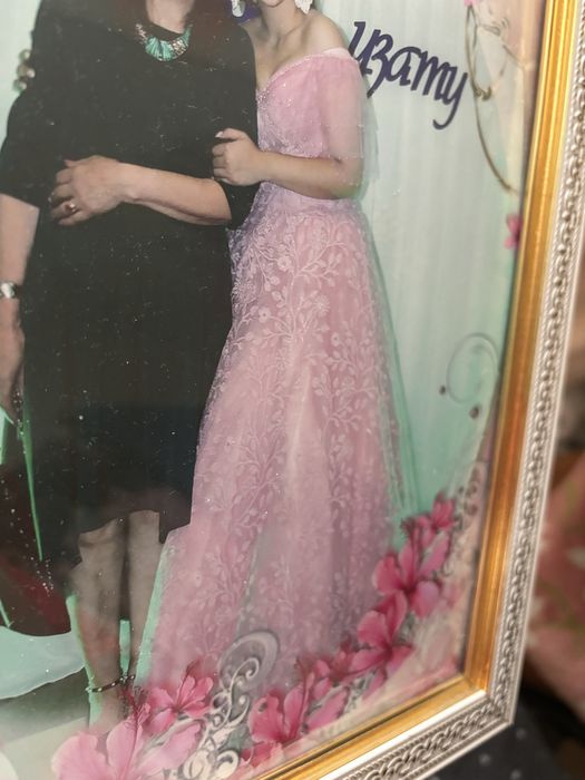 Продам свадебное платье и платье для узатұ