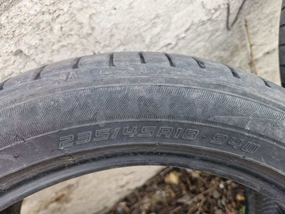 продам шины. 3 шт. R18.235/45