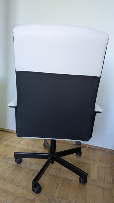 Scaun birou rotativ IKEA Millberget - alb/bej (Murum bej)