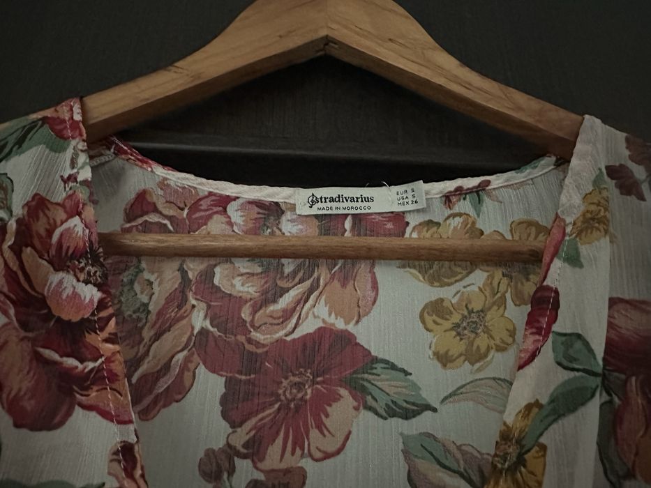 Bluza petrecuta Stradivarius mărimea S