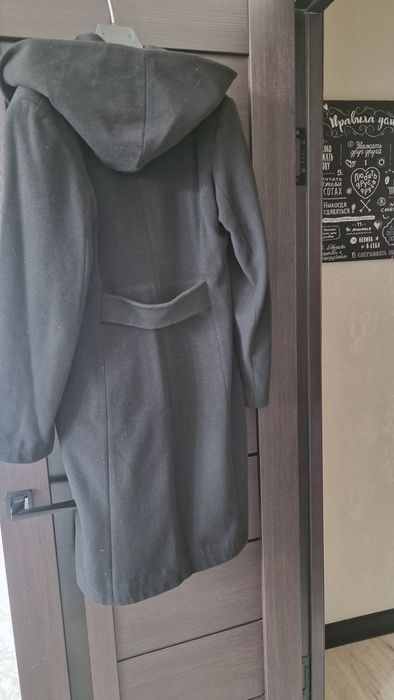 Продам утеплённое пальто.