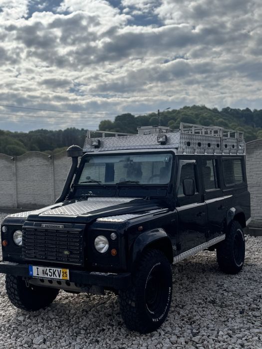 Land Rover Defender//Ovelanging