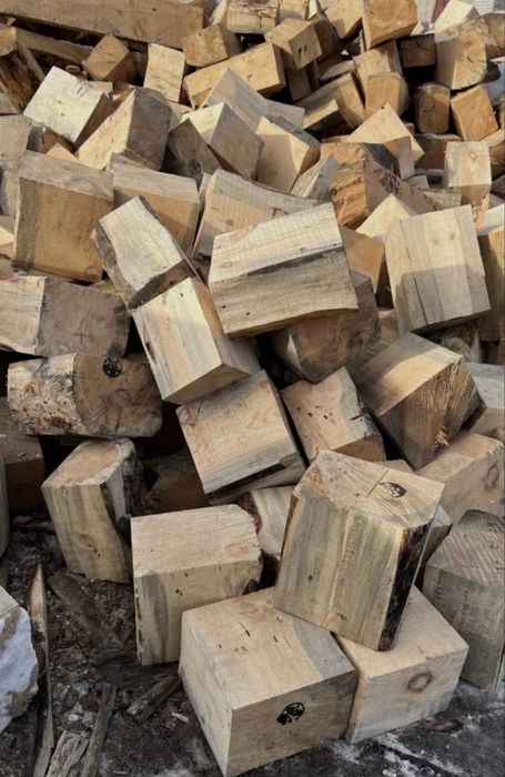 Сухие дрова пирожковоз