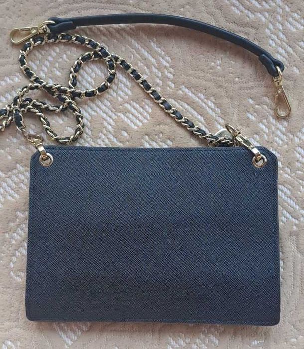 Оригинална чанта Guess