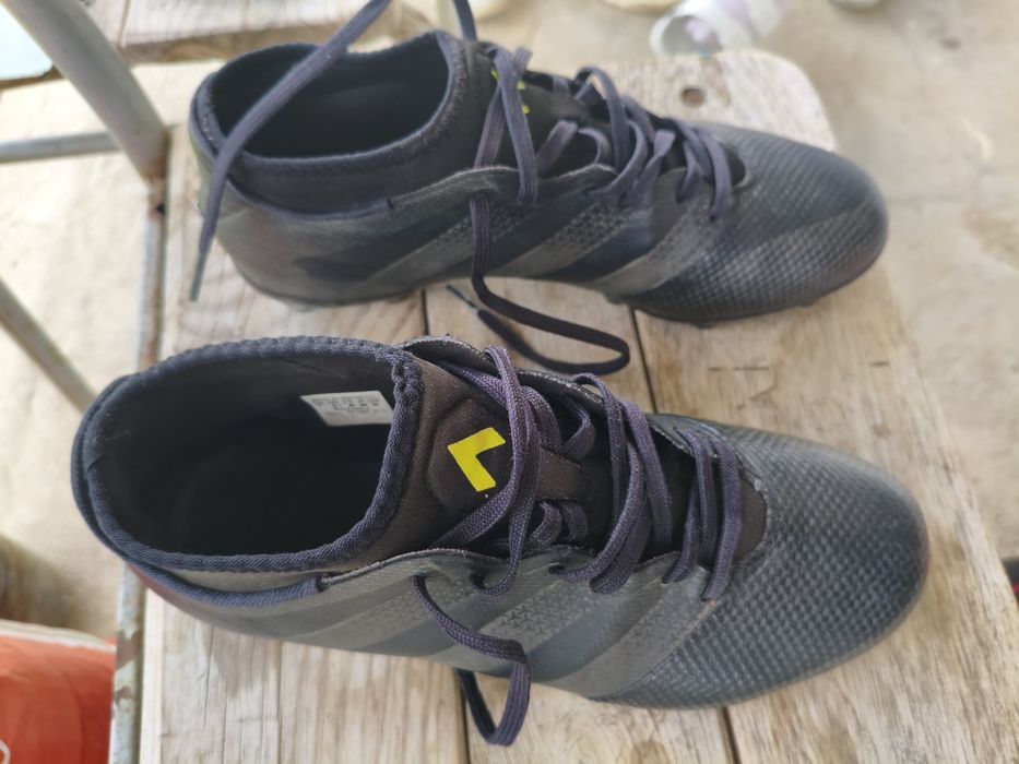 Бутонки Adidas размер 40