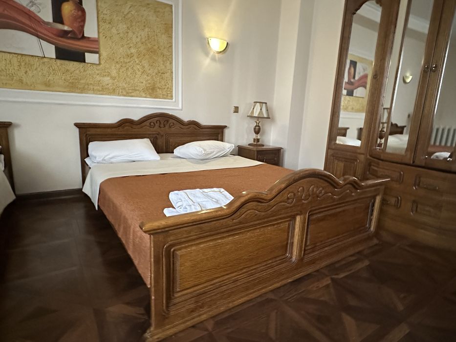 Кровать тахта спальный гарнитур кухня