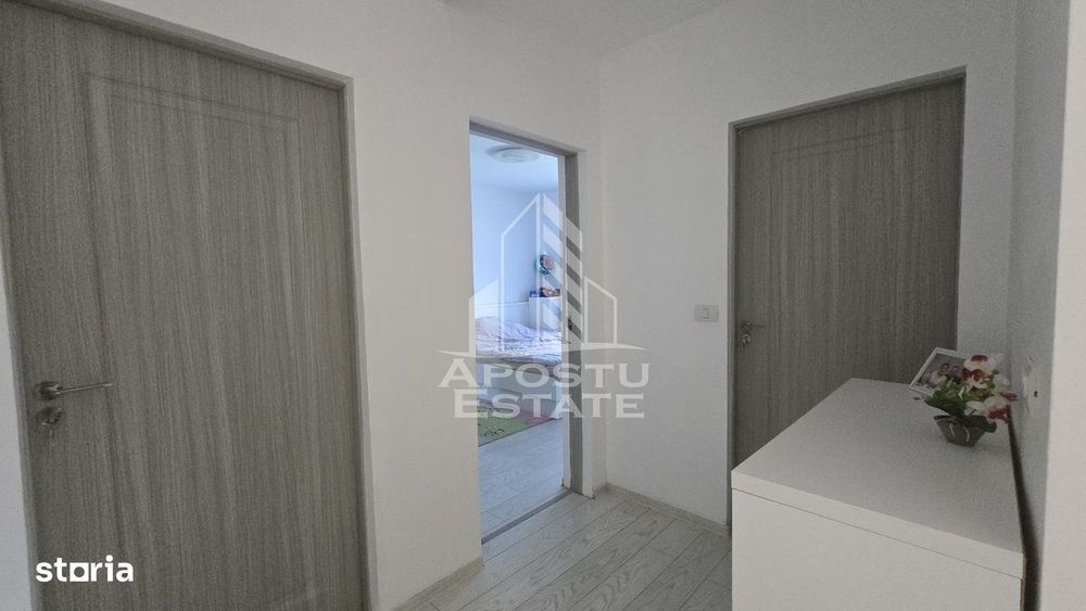 Casa individuala de vanzare cu 4 camere, 2 bai, terasa si foisor, Sag