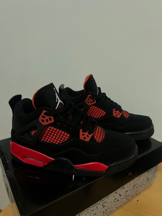 Jordan 4 red/black