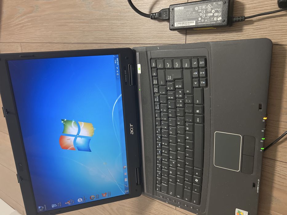 Laptop  Acee Extensa 5230 ( ca si nou, daca suntem in 2008)