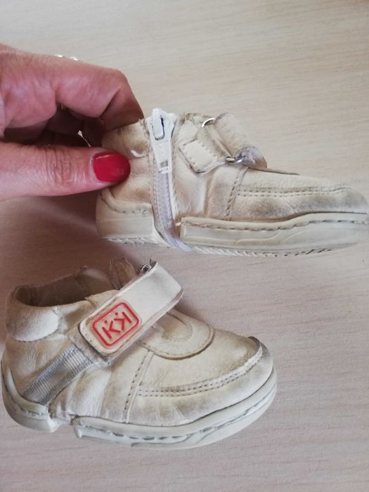 Буйки Колев и Колев и пантофи тип чорап