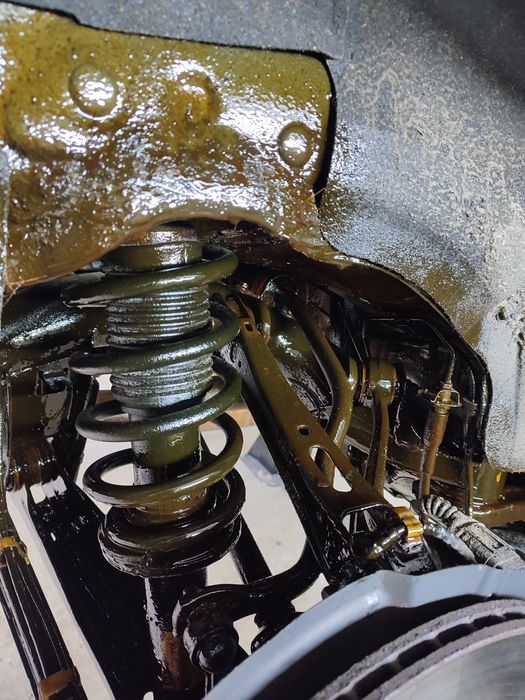 Tratament Anticoroziv Auto Sasiu Ceara cu Lanolina Antifonare Ceruire