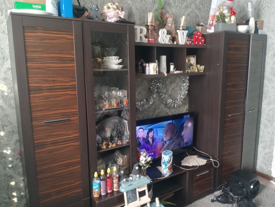 Стенка большая в зал