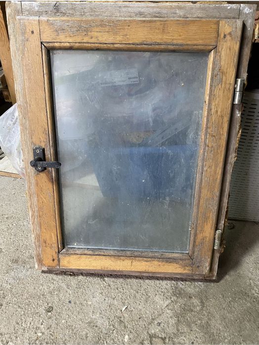 Tamplarie lemn 150 lei