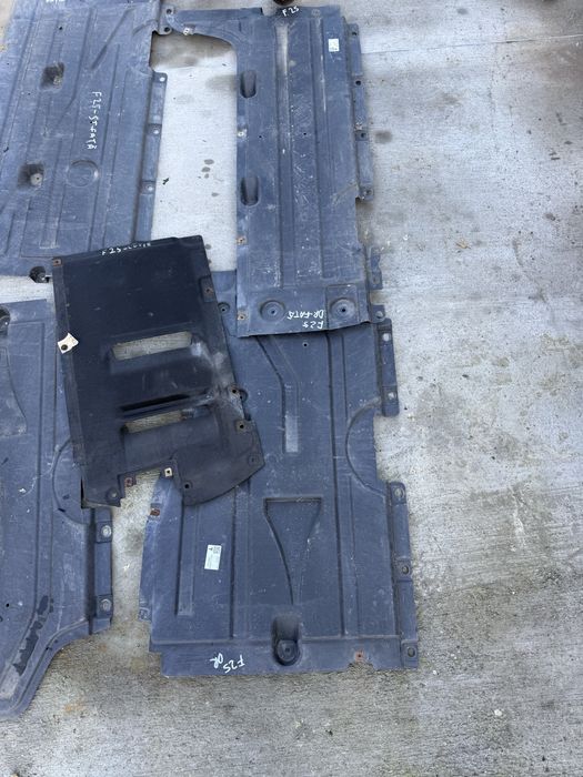 Scut cutie scut laterala stanga dreapta Bmw x3 f25