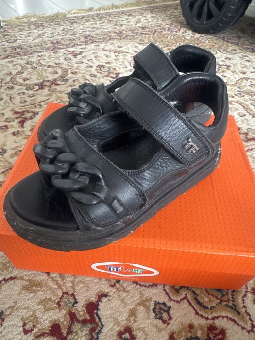 сандали для девочки кожанные 29р