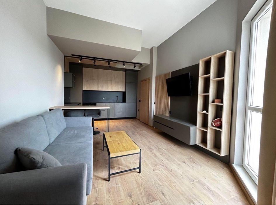 Продава се Двустаен апартамент в Варна, Базар Левски - 117 кв.м за 2137 €/кв.м - Снимка #2