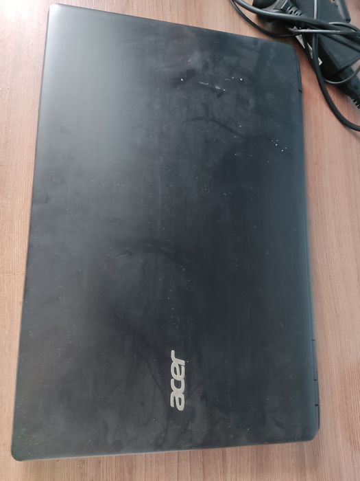 Ноутбук Acer Aspire E5-571G-568U