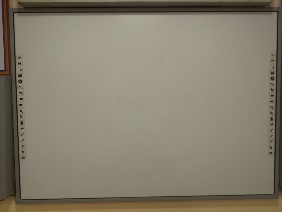 Укиш курсларига интерактивни доска, видеопроекторлар сотилади 90_165_0