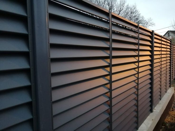 Заборы жалюзи из металла ДВУХСТОРОННИЙ