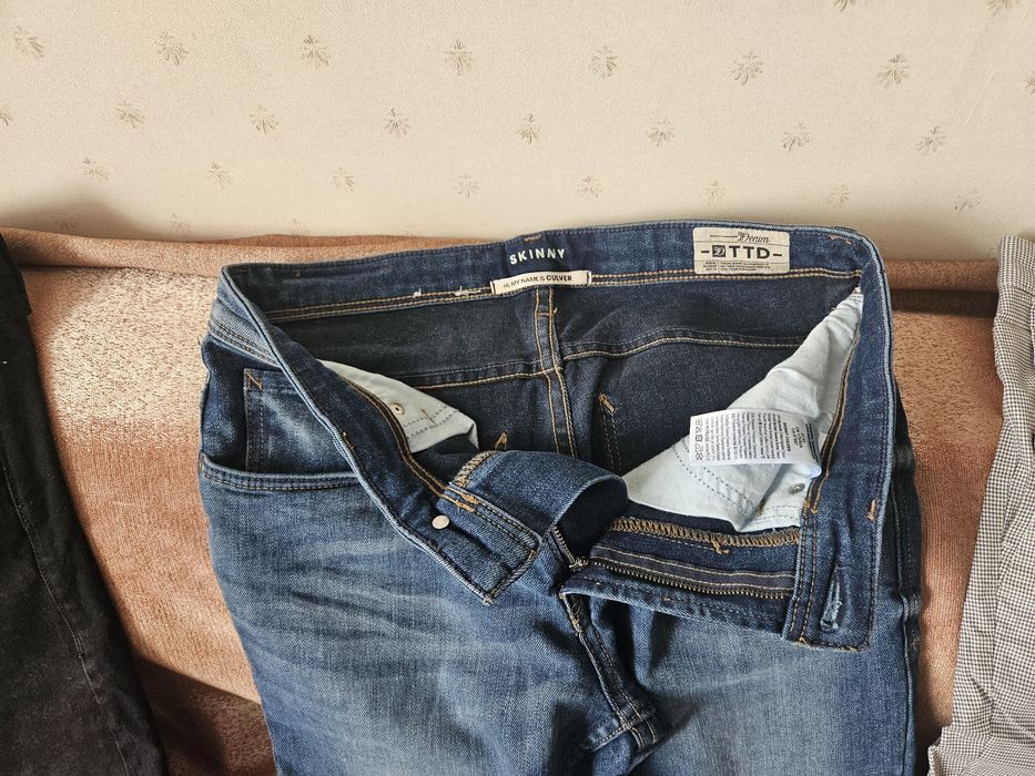 Продам джинсы мужские