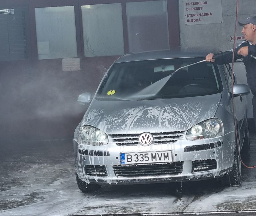 VOLKSWAGEN Golf 2004