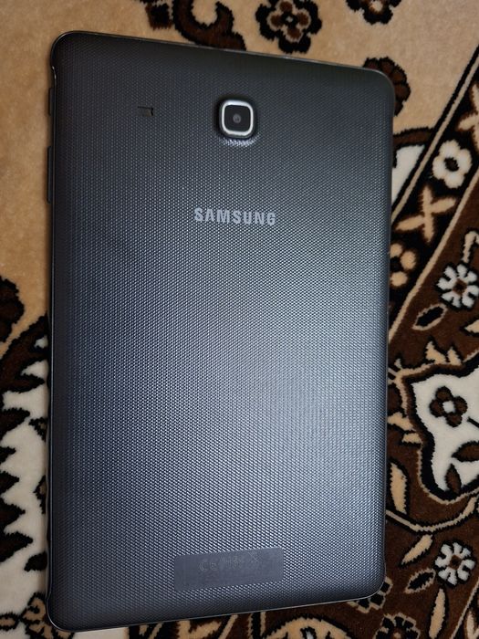 Планшет Samsung Galaxy Tab E 9.6