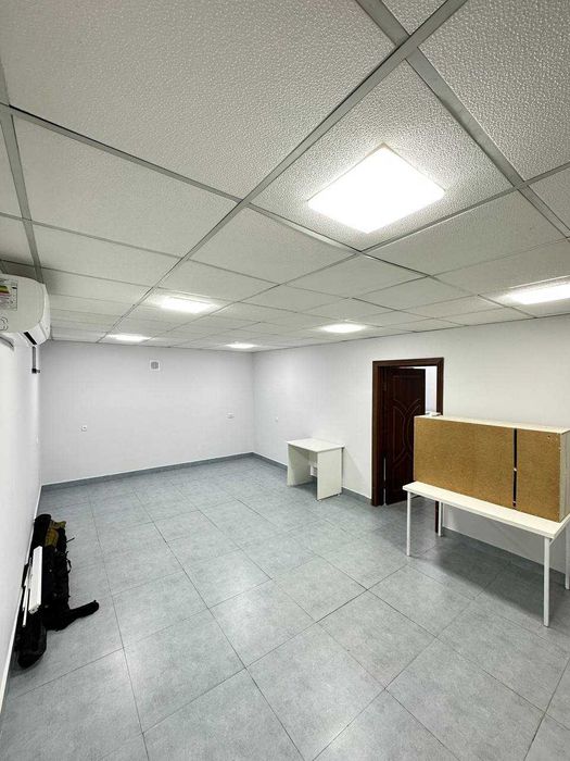 Сдается в аренду цокольное помещение на первой линии для офиса (90М2)