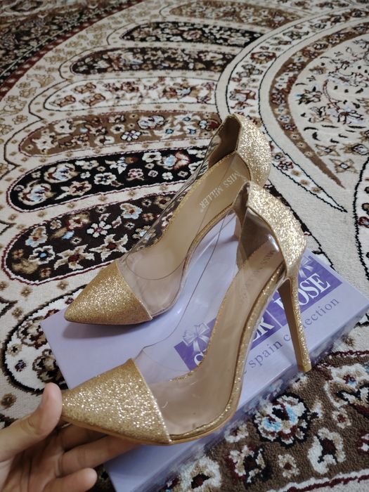 Женская обувь, туфли на каблуках