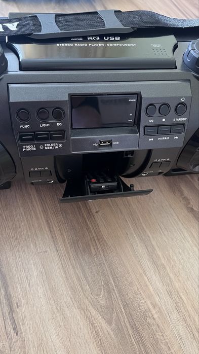 AEG  SR 4360  Преносима аудио система
