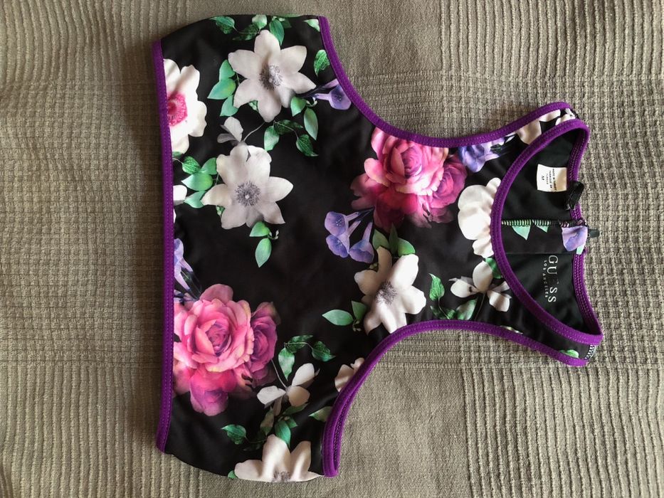 Top GUESS marimea M